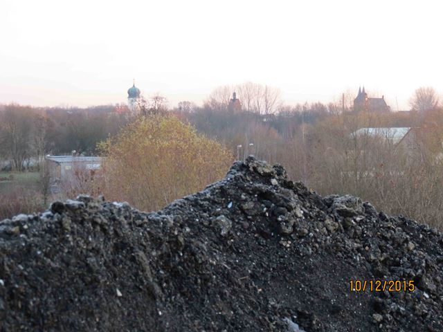 Filterstube und Schlacken auf dem Gelnde des Biomassekraftwerks Delitzsch